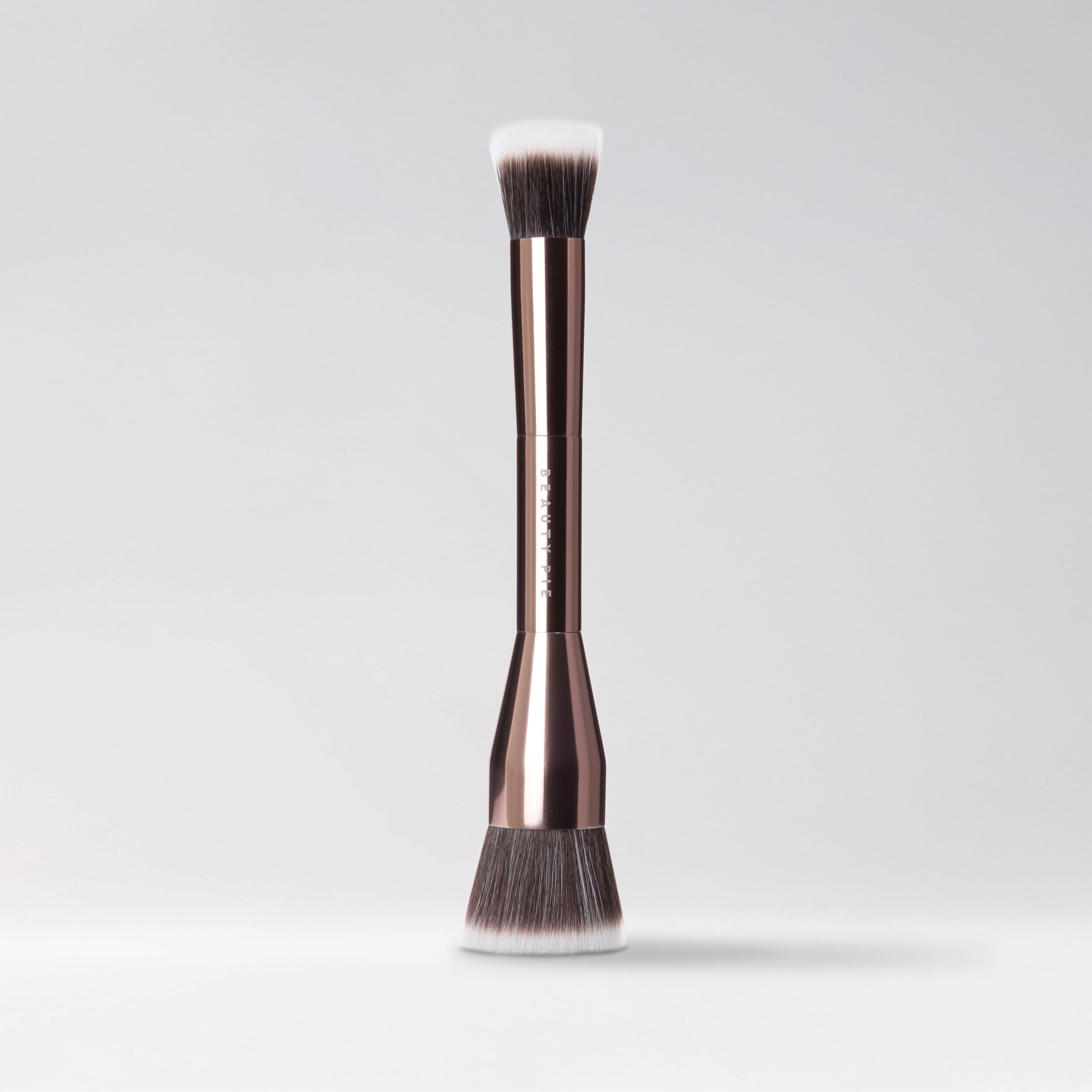 Double-Ended-Bronze-Blur_COMPLEXION-BRUSH_PDP_ECOM_1X1_PACKSHOT_2026_WEB