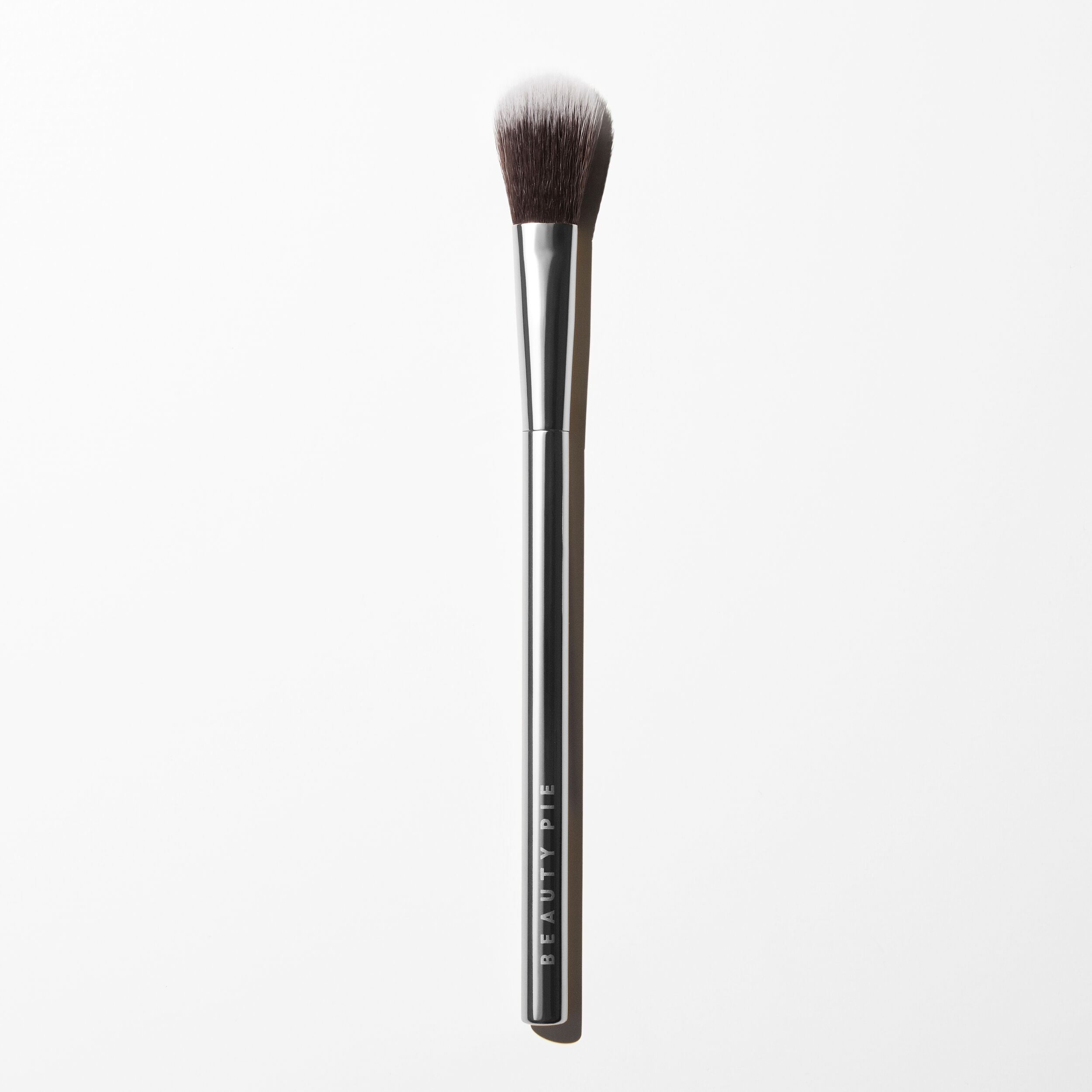 highlighting_setting_powder_brush_011_78698_packshot_WEB